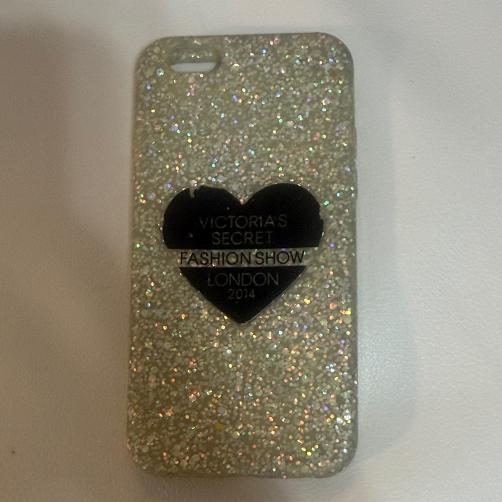 Victoria's Secret London Fashion Show Case Silver vintage trendy iPhone 5/5s y2k